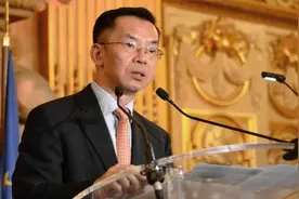 卢沙野发言引波罗的海三国不满，外交部做出回应！视频封面