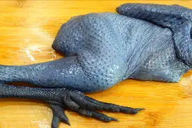 乌鸡不要只会炖汤了，川菜师傅教你秘制做法，川味浓郁下饭又好吃