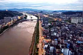闽北中心搬迁后，建阳人口持续上升，成为福建最牛的三线城市视频封面
