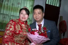 湖南一帅哥迎亲，新娘是个二婚女人，终于找到真爱了视频封面