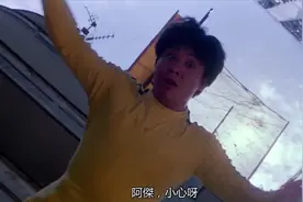电影：李连杰不当演员当替身，天台无安全措施直接跳，场面珍贵视频封面
