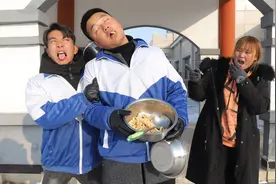 搞笑剧：按智力高低打饭，1+1是什么？学霸回答2却是错误答案视频封面