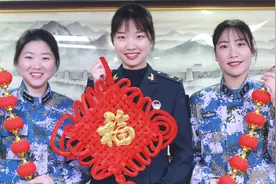 东海上的“神盾女神”送上新春云祝福：“战”位有我，祖国放心！视频封面