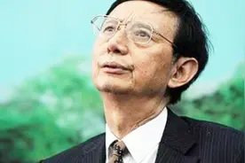 重庆首富尹明善的80岁危机，负债200亿，儿子不顾公司狂买豪车！视频封面