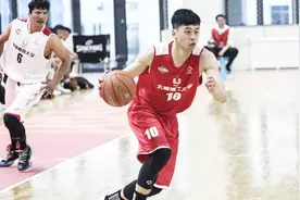 太理新科MVP李俊波，告别CUBA，粤联赛顺德队他崭露头角视频封面