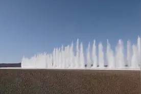 炸江！黑龙江呼玛防凌爆破 激起几十米高冰瀑视频封面