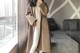 #时髦打卡挑战赛#大衣里面穿什么？这款内搭让你时髦一整个冬天！视频封面