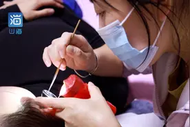 00后采耳致真菌性外耳道炎，医生：建议非必要不掏耳朵视频封面