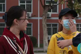 为什么女生开始主动追求男生了？小姐姐毫不避讳，说的精辟视频封面