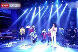 杨钰莹携手萌娃演唱《踏浪》，宋亚轩伴舞，别以为演大山不认识你视频封面