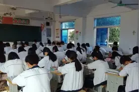 广东中山：即时起至5月12日24时，全市中小学校、幼儿园停课！视频封面