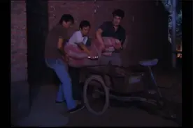 真实事件改编大名县老汉遭绑架被锁洞穴38天渴了喝尿竟奇迹存活视频封面