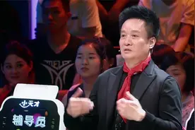 歌声：小萌娃一身正气唱军歌，有模有样让阎维文都敬佩！视频封面