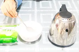 热水太烫需要降温，教你一招让开水迅速冷却，瞬间变成凉白开！