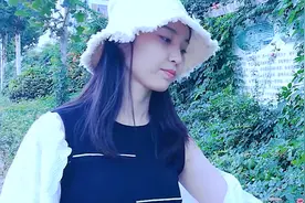 这才是《路灯下的小姑娘》真正的原唱，节奏感超强，经典永流传！视频封面