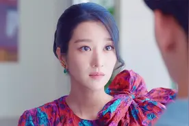 虽然她是个精神病，但并不影响她的绝世容颜！视频封面