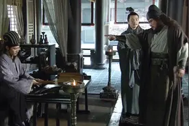 张飞就是个莽夫，不明事理大闹诸葛亮，这货眼里就只有刘备关羽！视频封面