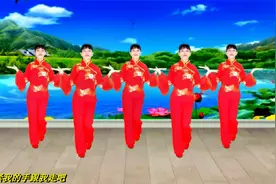 广场舞《拉紧手跟我走》爆火网络64步流行舞蹈正背面演示