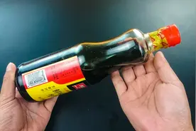 买酱油时留意，这三种酱油记住别碰，白送也不要，很多人都不知道视频封面