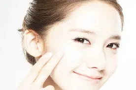 不管什么年龄的女人，涂隔离霜要注意这3点，不然白涂还伤脸