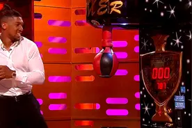 拳王约书亚真人秀上打测力机！随意挥出一拳，都直接打破了纪录！视频封面