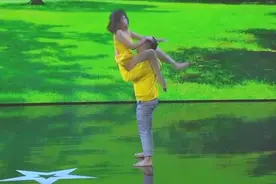 亚洲达人秀第3季：一对情侣的美妙双人舞，充满了狗粮，单身慎入视频封面