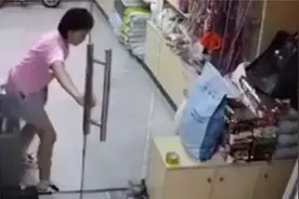 东莞13岁少女夹死小猫后续：此事达成和解，家长进行道歉和赔偿视频封面