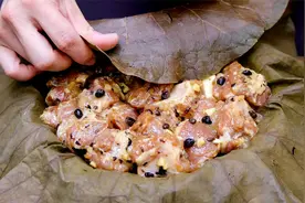 特色荷叶蒸排骨，香气扑鼻，简单美味，一道很有味道的家常菜！