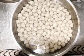 河南大烩菜白丸子是怎么制作的？不用猪肉，不油炸，快点收藏吧