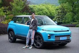 《铁秀车评》吉利班的新同学，ICON会是课代表还是那个刺头？视频封面