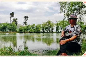 有人问了:''大叔女人是花，那男人是什么啊?"这个音乐可以告诉你视频封面