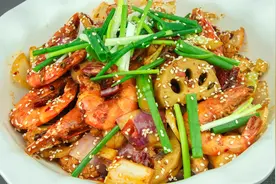 厨师长教你做地道麻辣香锅，详细介绍整个过程，全是干货收藏了