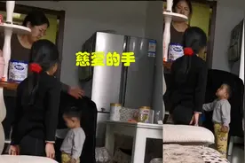包头妈妈教训女儿，没想到小儿子过去捣乱，下一秒妈妈反应亮了视频封面