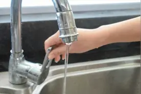 家里的水费翻倍交？学会这个方法，每个月轻松省下不少开支视频封面