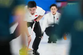 祝贺！中国混双冰壶组合范苏圆/凌智战胜澳大利亚 取得两连胜视频封面
