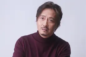《拆弹专家2》谢君豪挑战反派：和刘德华刘青云飙戏很过瘾视频封面