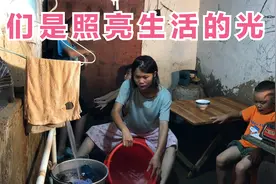 90后媳妇独自留守农村没有一个人能搭把手 日子过得艰苦和无奈视频封面