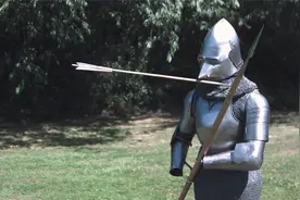 现代还原实测：英格兰长弓能否穿透板甲、链甲？视频封面