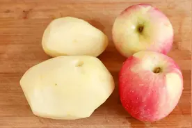 苹果搭配土豆这种做法火了，很多人没有见过，营养美味，孩子爱吃视频封面