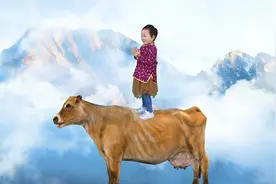 小孩扶起一位摔倒的老人，谁知竟是牛神仙，为报恩带小孩上天游玩视频封面