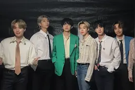 好好看！BTS防弹少年团看TWICE和Mamamoo等爱豆的舞台反应视频封面