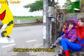 小姐姐和小萝莉抢香蕉吃，香蕉生气了变的超级大视频封面