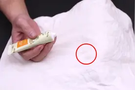 把护手霜抹在衣服上，真是厉害，用途解决一大烦心事，看完涨知识视频封面