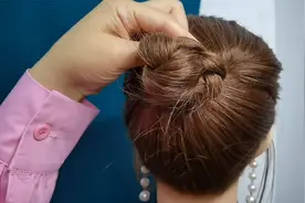 丸子头扎不高还爱掉？发型师送你珍藏小妙招，发型显高还不掉