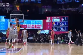 NBA全明星正赛：又被他装到了！库里命中第15记三分自信回头视频封面