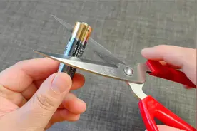 废旧的电池扔掉太可惜，学会这些变废为宝小方法，立马价值翻倍