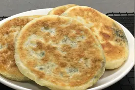 发面馅儿饼好吃有秘诀，要这样和面，柔软好消化，放凉也不会变硬