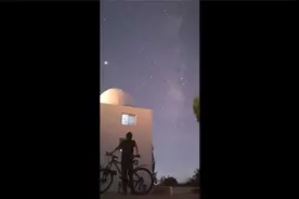 超美！这是抚仙湖的银河，拍摄地点：云南天文台视频封面