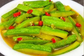 饭店的素炒西葫芦为什么那么好吃？原来技巧在这里，看完收藏了视频封面