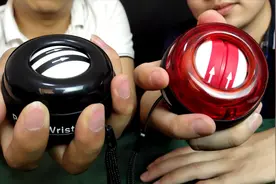 实测相差快10倍价钱的腕力球，究竟有什么区别，便宜的竟比贵的好